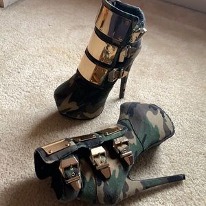 Privileged Platform Botties